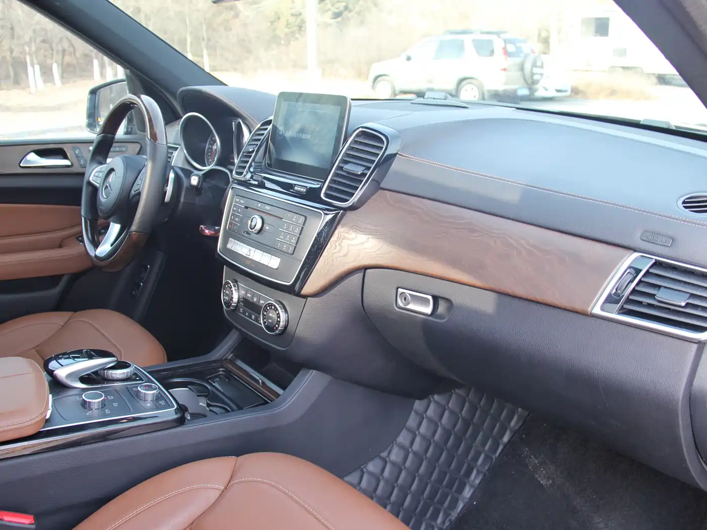 Mercedes-Benz GLS 2017 GLS 400 4MATIC Luxury фото 15