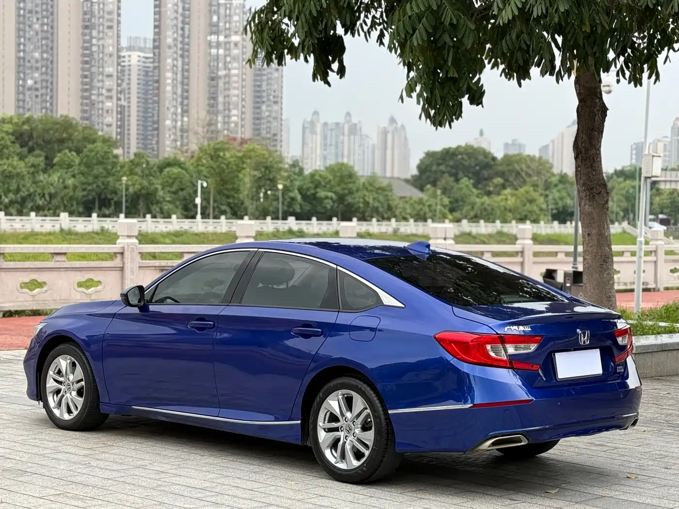 Фото 7 - Honda Accord