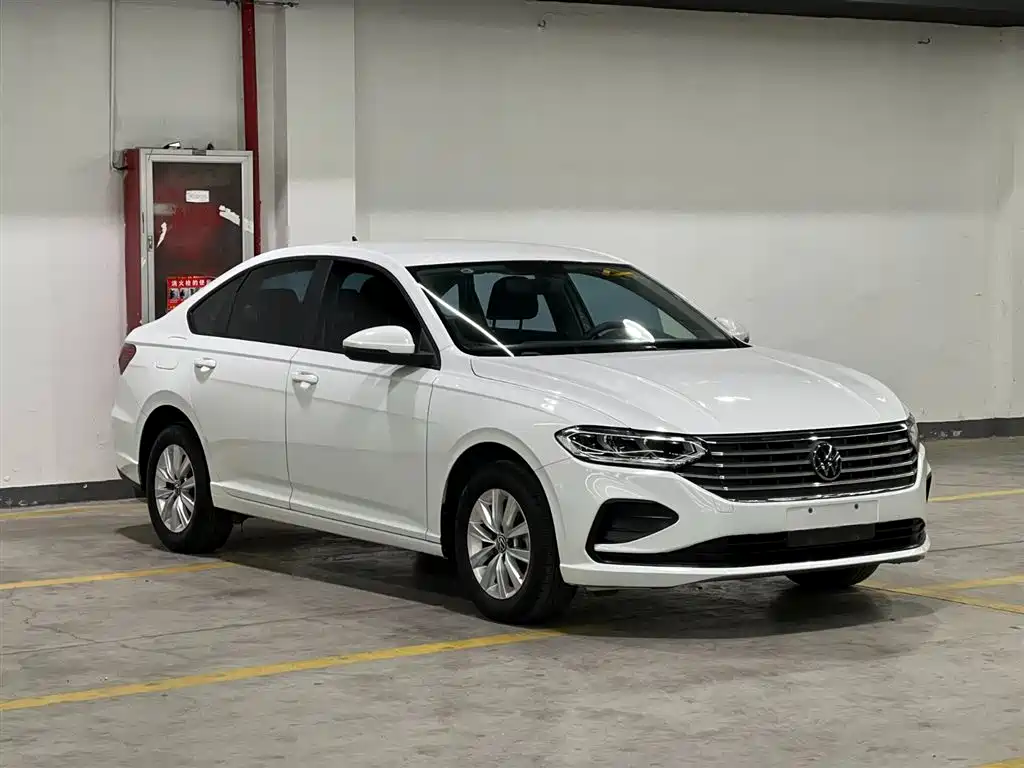 Volkswagen Lavida 2023 1.5L Auto Delight Edition фото 3