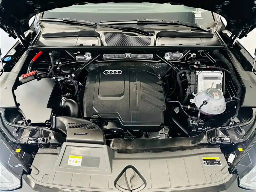 AUDI Q5L SPORTBACK