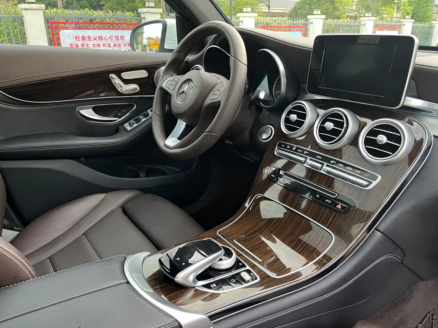 Mercedes-Benz GLC 2016 GLC 260 4MATIC Dynamic фото 38