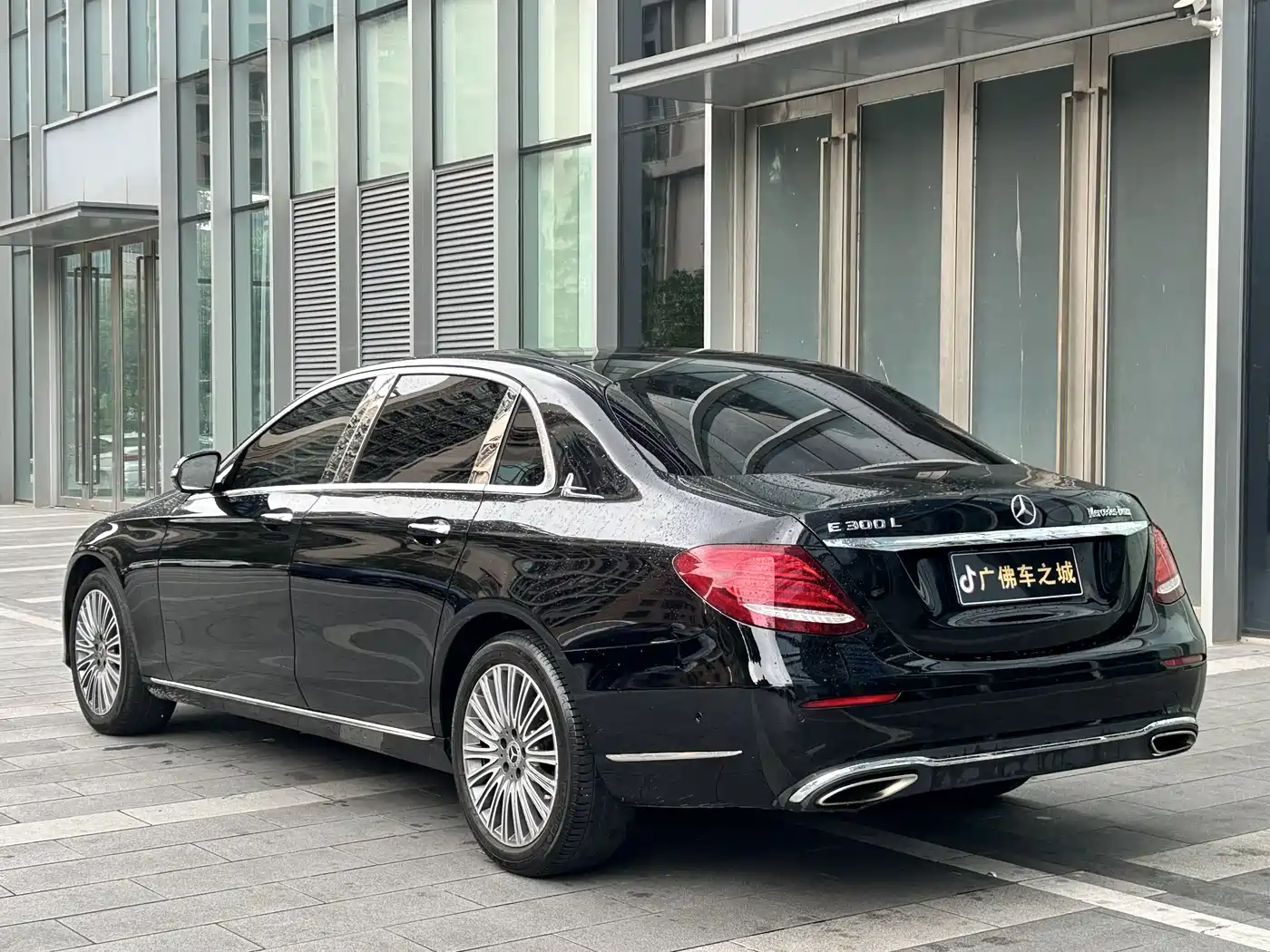 Mercedes-Benz E-Class 2020 E 300 L Luxury Model фото 4