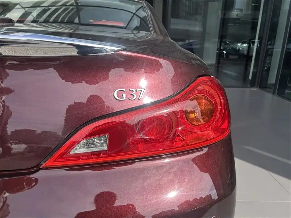 Infiniti G Series 2011 2010 G37 Hardtop Convertible Rosewood Edition