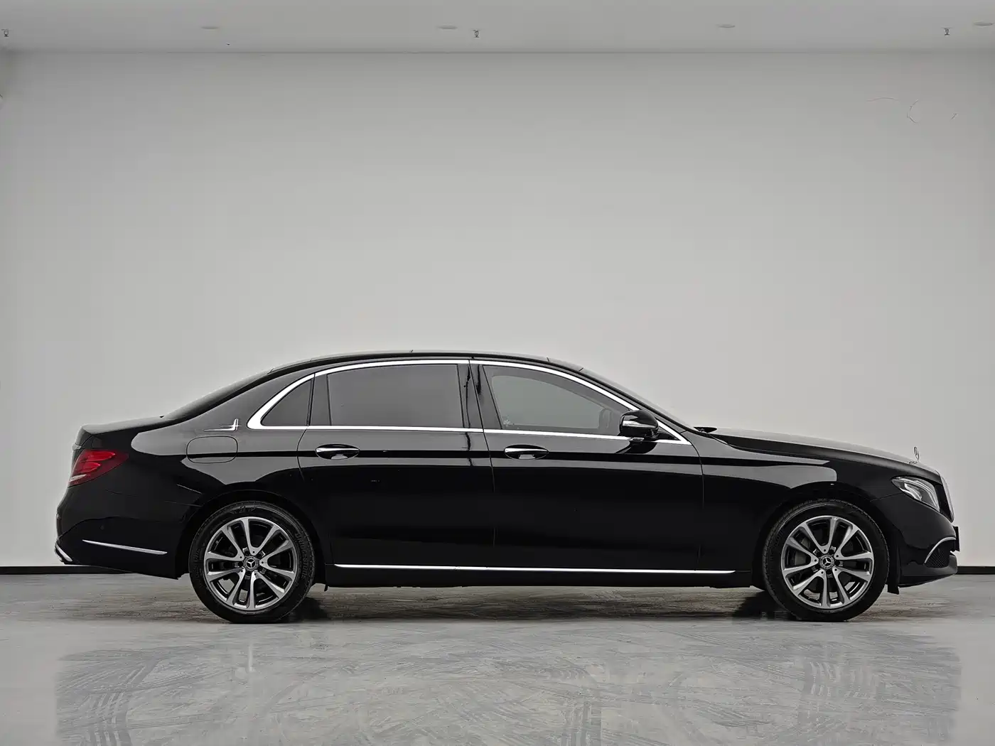 Mercedes-Benz E-Class 2019 Facelift E 300 L Fashion фото 5
