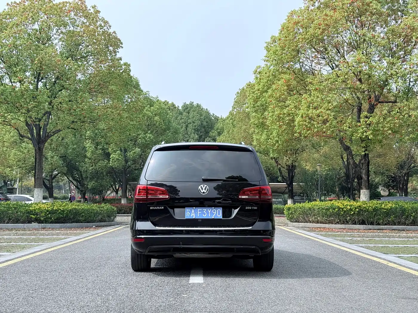 Volkswagen Sharan 2016 380TSI Comfort 7-seater фото 5