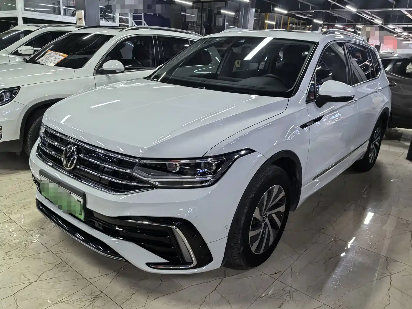 Volkswagen Tiguan L PHEV 2023