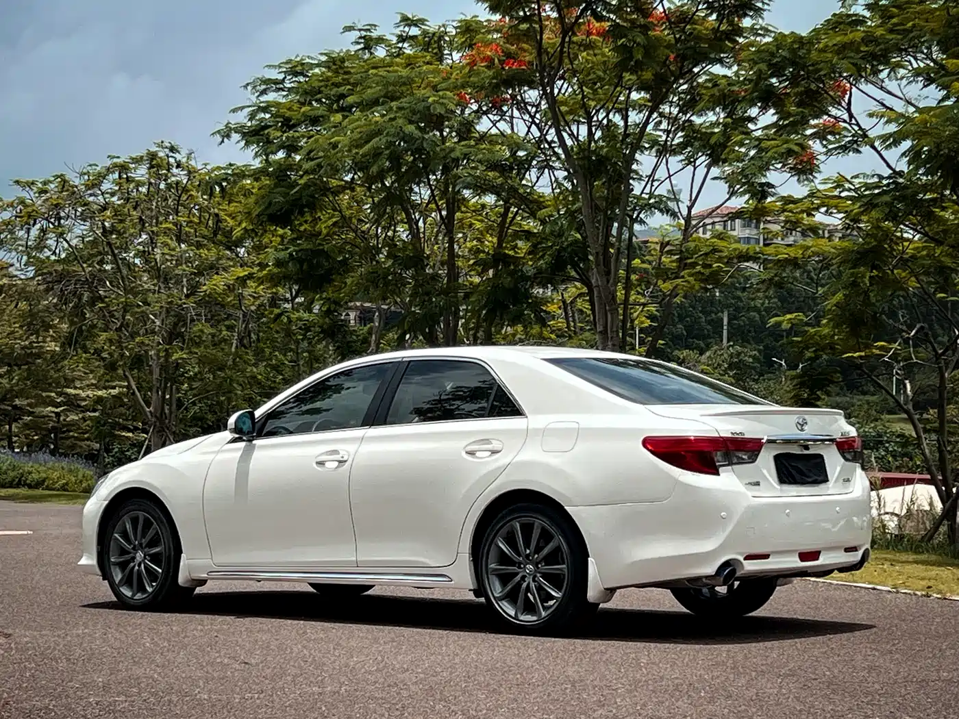 Toyota Reiz 2013 2.5V Premium Edition фото 9
