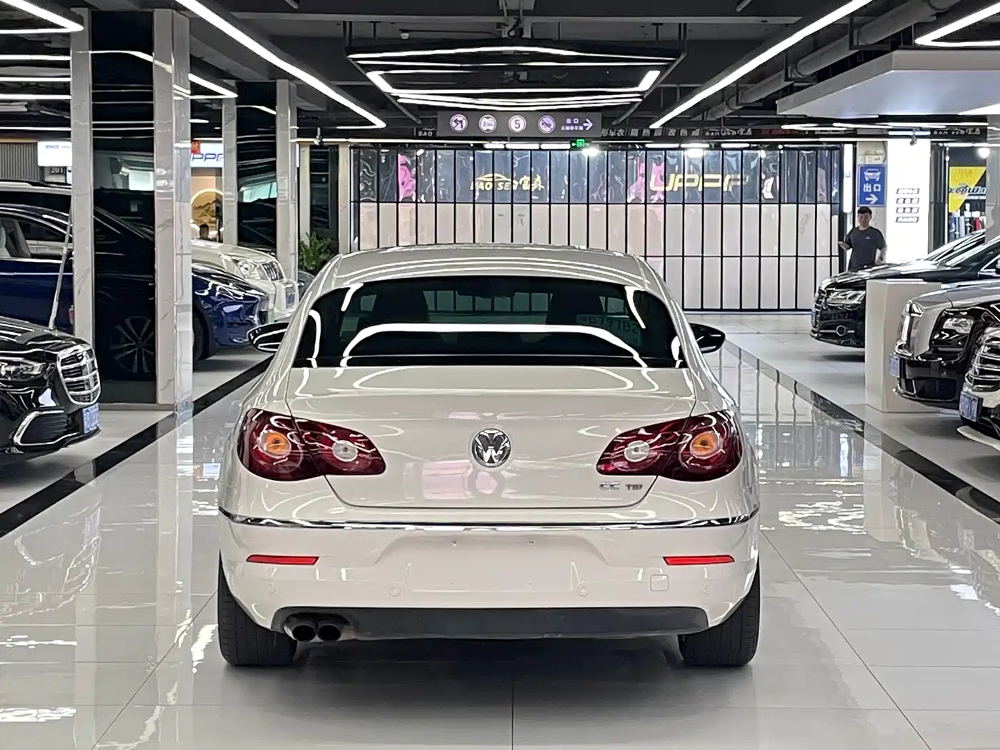 Volkswagen FAW-Volkswagen CC 2012 Model 2.0TSI Luxury фото 46
