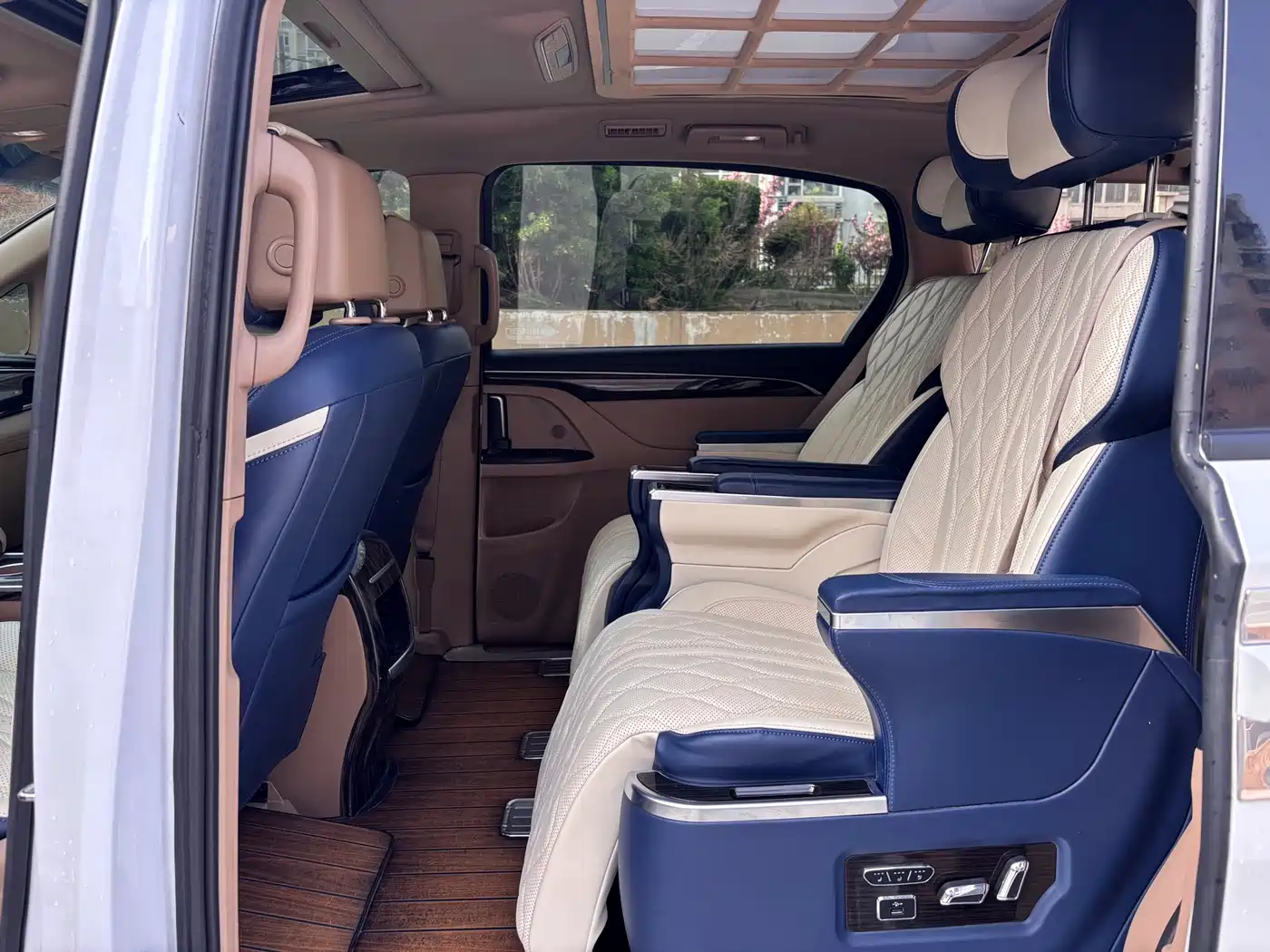Buick GL8 2017 ES 28T Premium China V фото 15