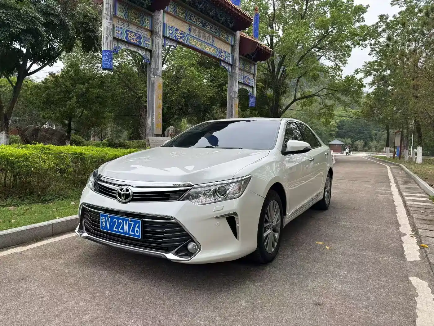 Toyota Camry 2016 2.5G 10th Anniversary Luxury Navigation Edition