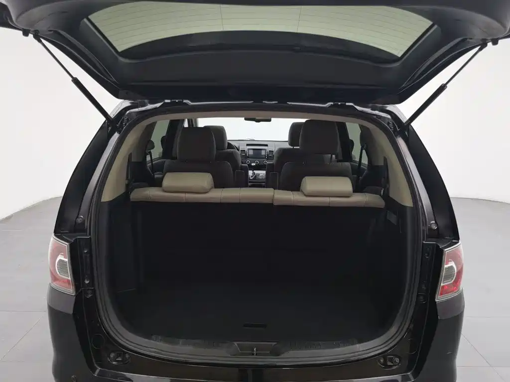 Mazda 8 2016 2015 2.5L Navigator Edition