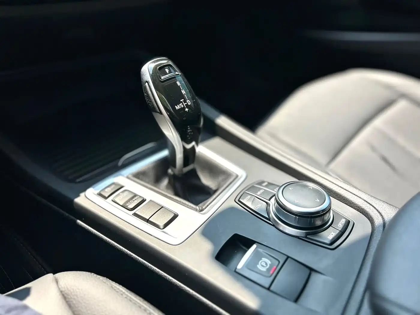 BMW 1 Series 2023 120i M Sport фото 7