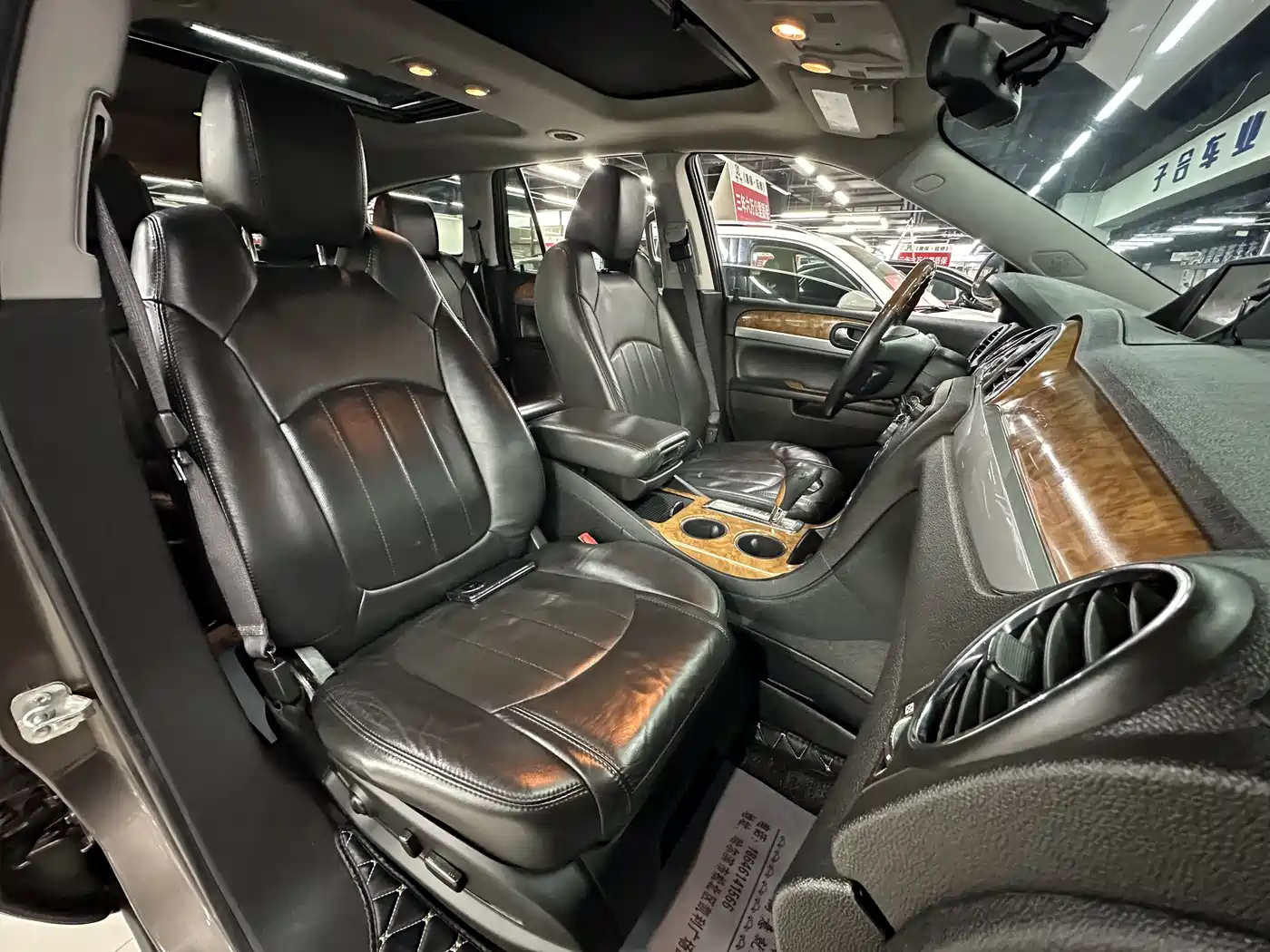Buick Enclave 2010 3.6L Elite Edition фото 8
