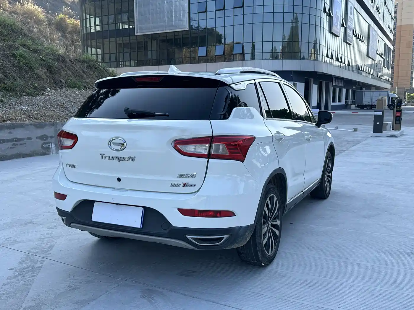 GAC Trumpchi Trumpchi GS4 2015 200T G-DCT Premium Edition фото 9
