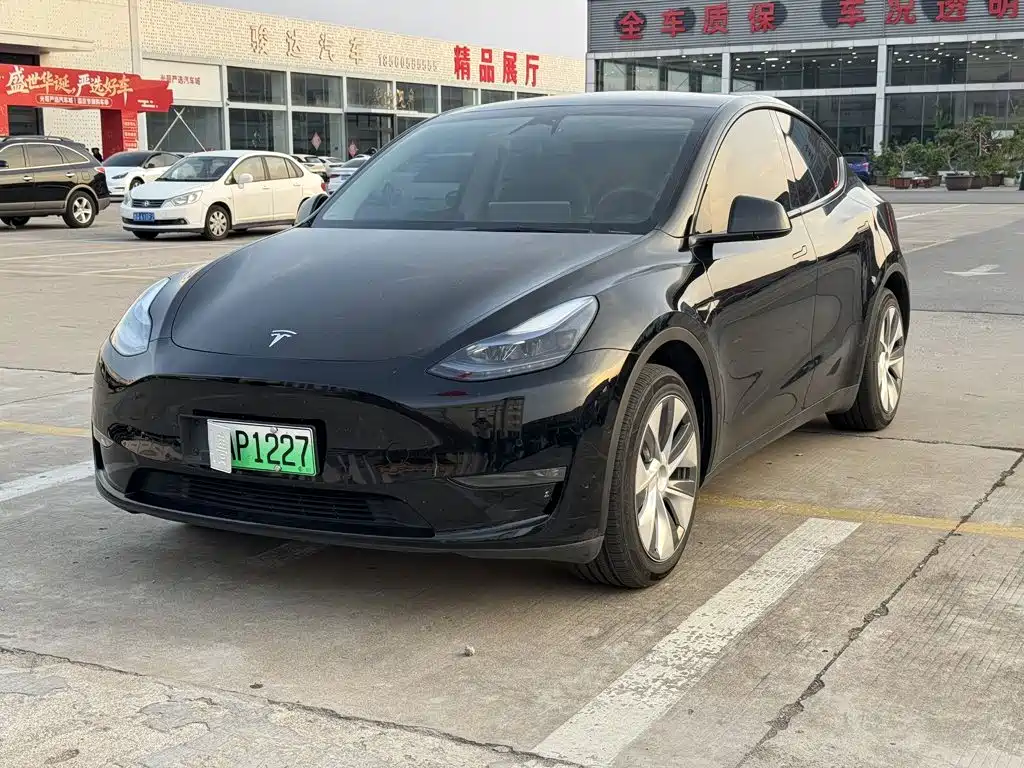 صورة 1 - Tesla Model Y