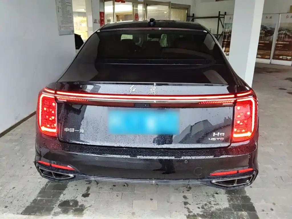 Hongqi H9 2025 2025 2.0T 2WD Qi Chang Private Style Edition 5-seater