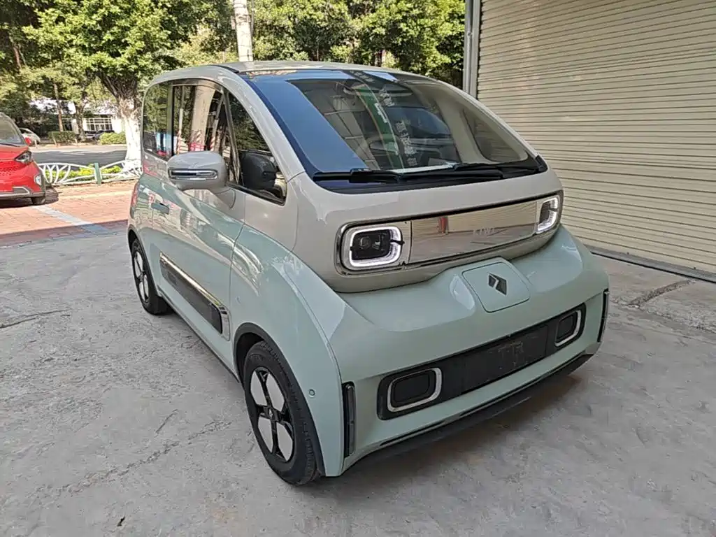 Фото 4 - Baojun KiWi EV