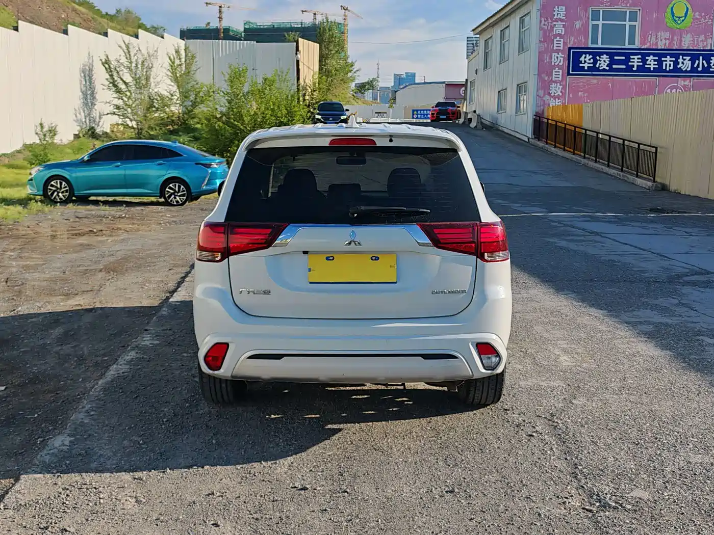 Mitsubishi Outlander 2023 2021 Facelift 2.0L 2WD Comfort Edition 5-Seater