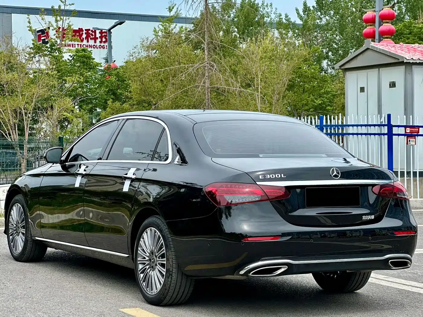 Mercedes-Benz E-Class 2023 E 300 L Luxury фото 16