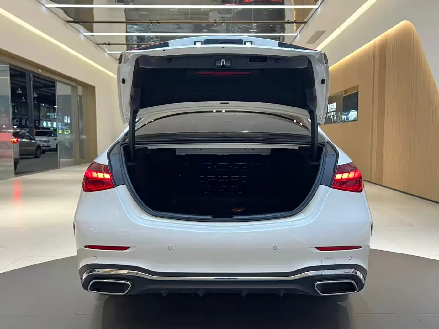 Mercedes-Benz C-Class 2023 Facelift II C 260 L Sport Edition фото 21