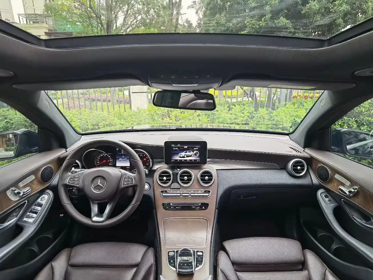 Mercedes-Benz GLC 2018 GLC 300 4MATIC Dynamic фото 8