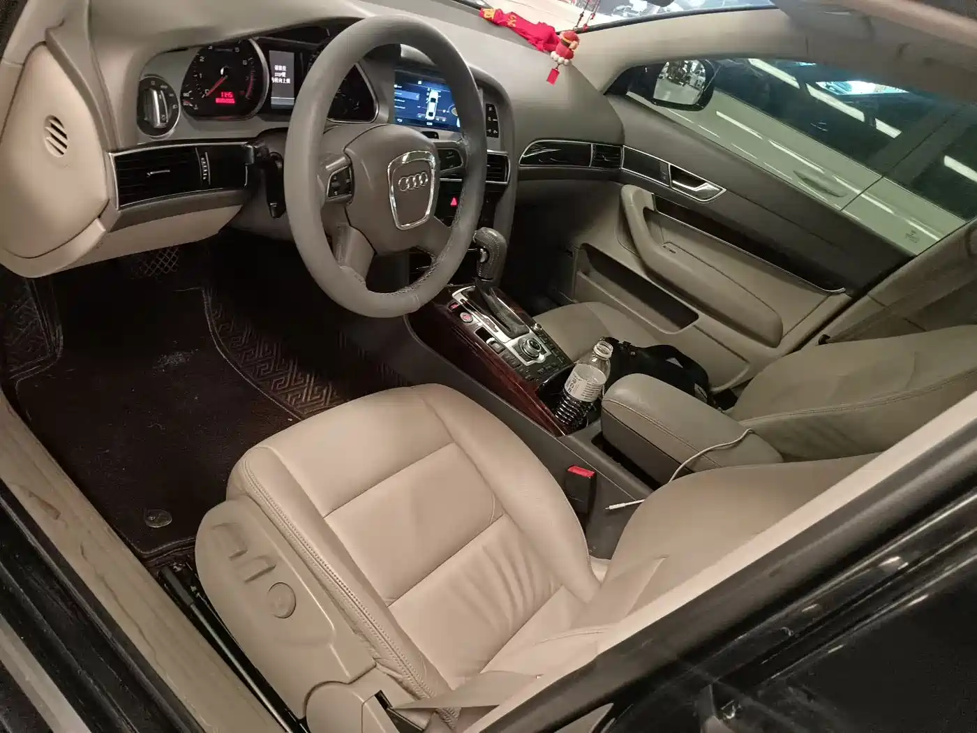 Photo 3 - Audi A6L