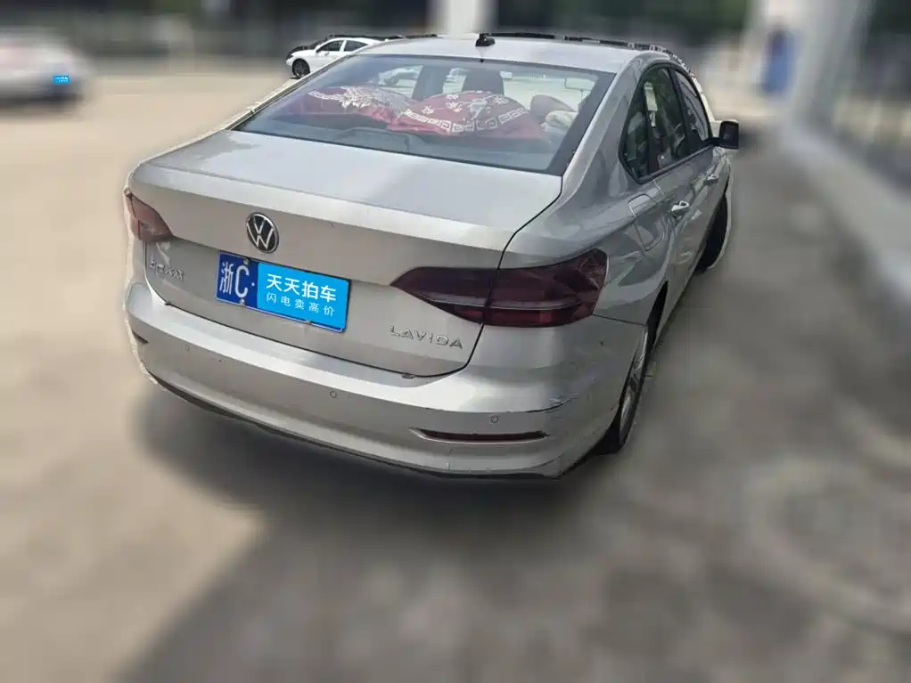 Volkswagen Lavida, миниатюра 2