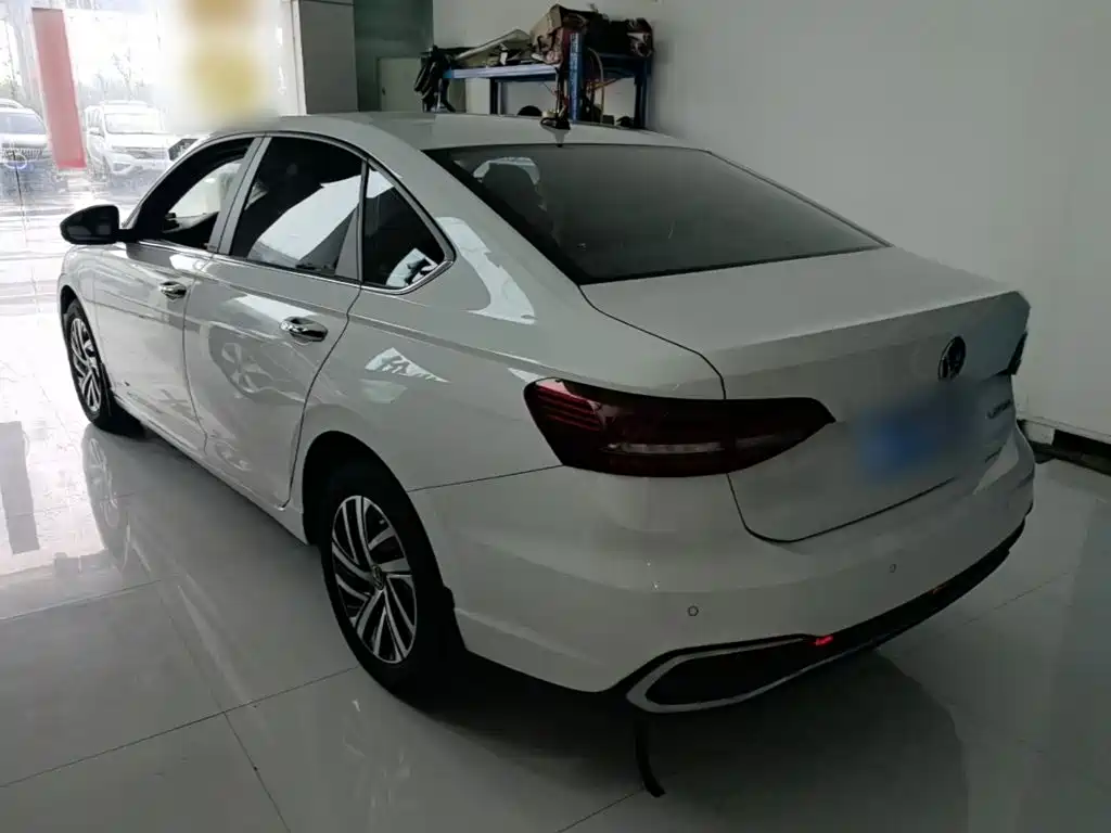 Фото 5 - Volkswagen Lavida
