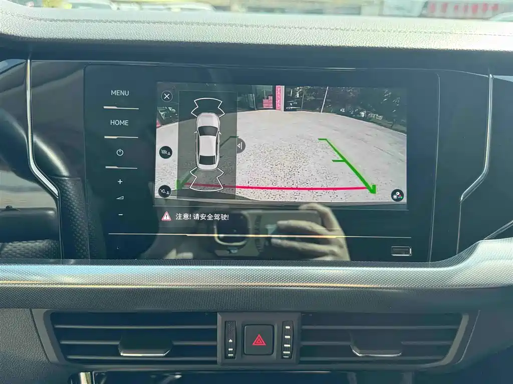 Volkswagen Passat 2022 330TSI Elite Edition фото 20