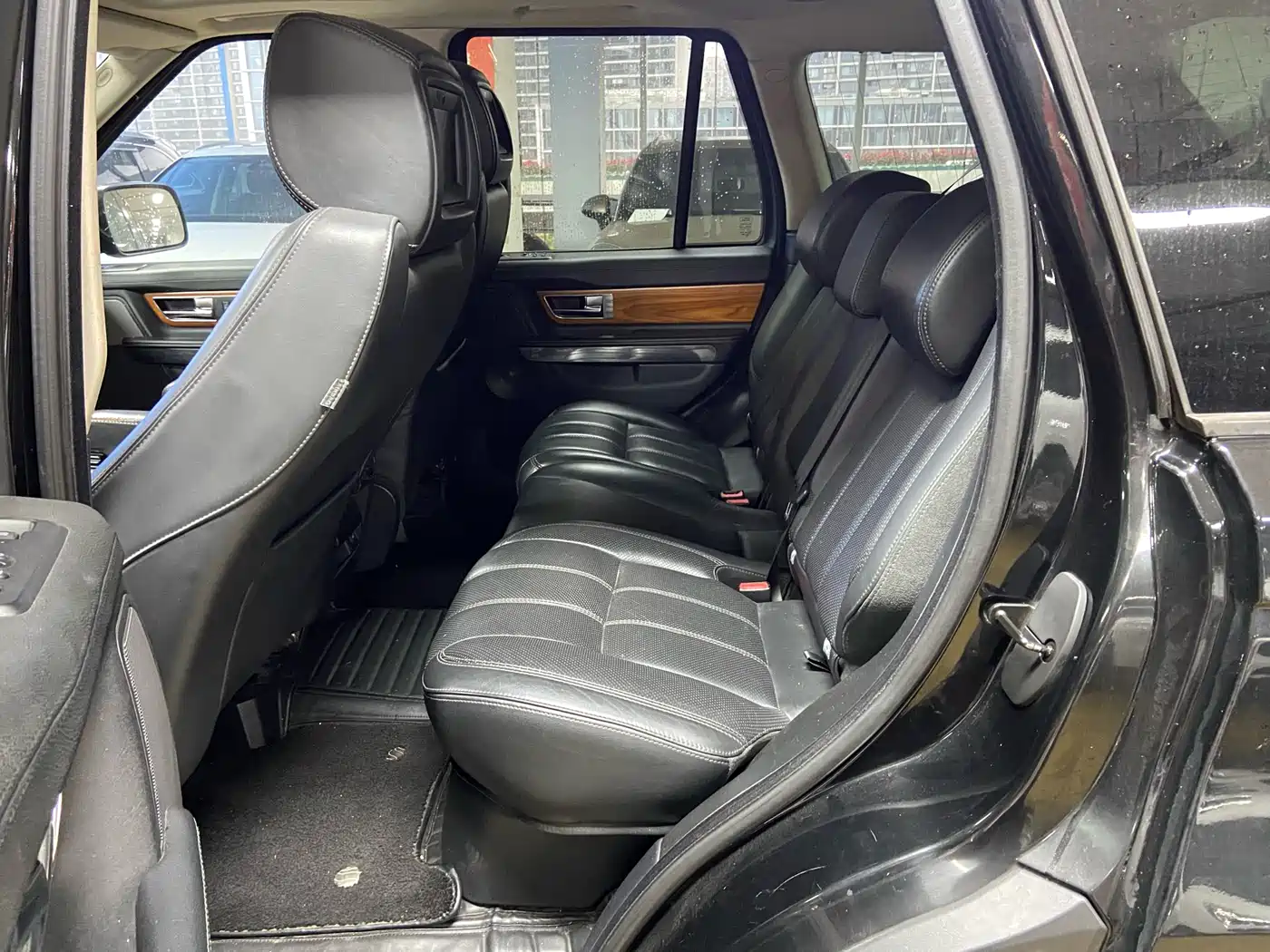 Land Rover Range Rover Sport 2011 5.0 NA V8 HSE фото 7