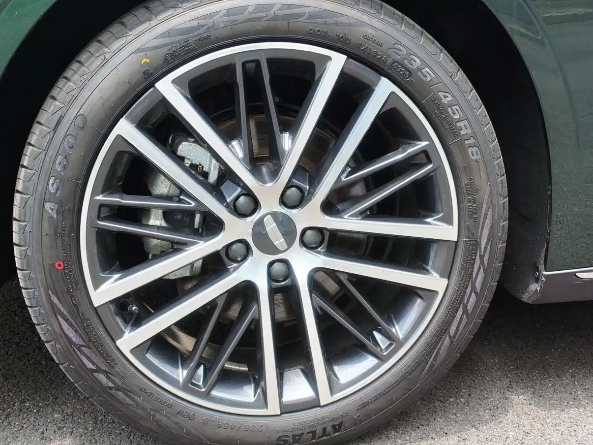 Photo 32 - Geely Emgrand