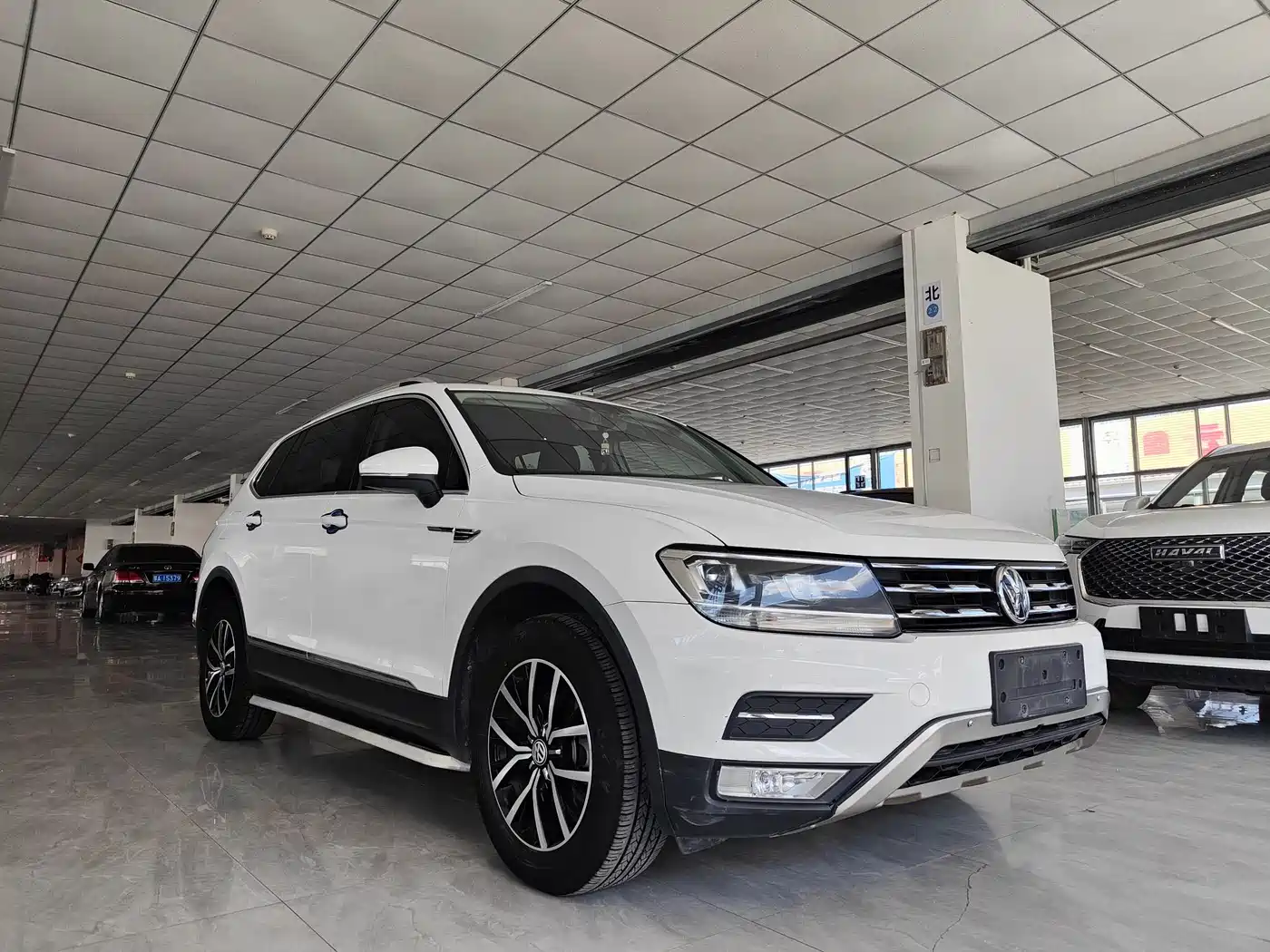 Volkswagen Tiguan L 2018 330TSI Automatic 2WD Luxury Edition фото 3