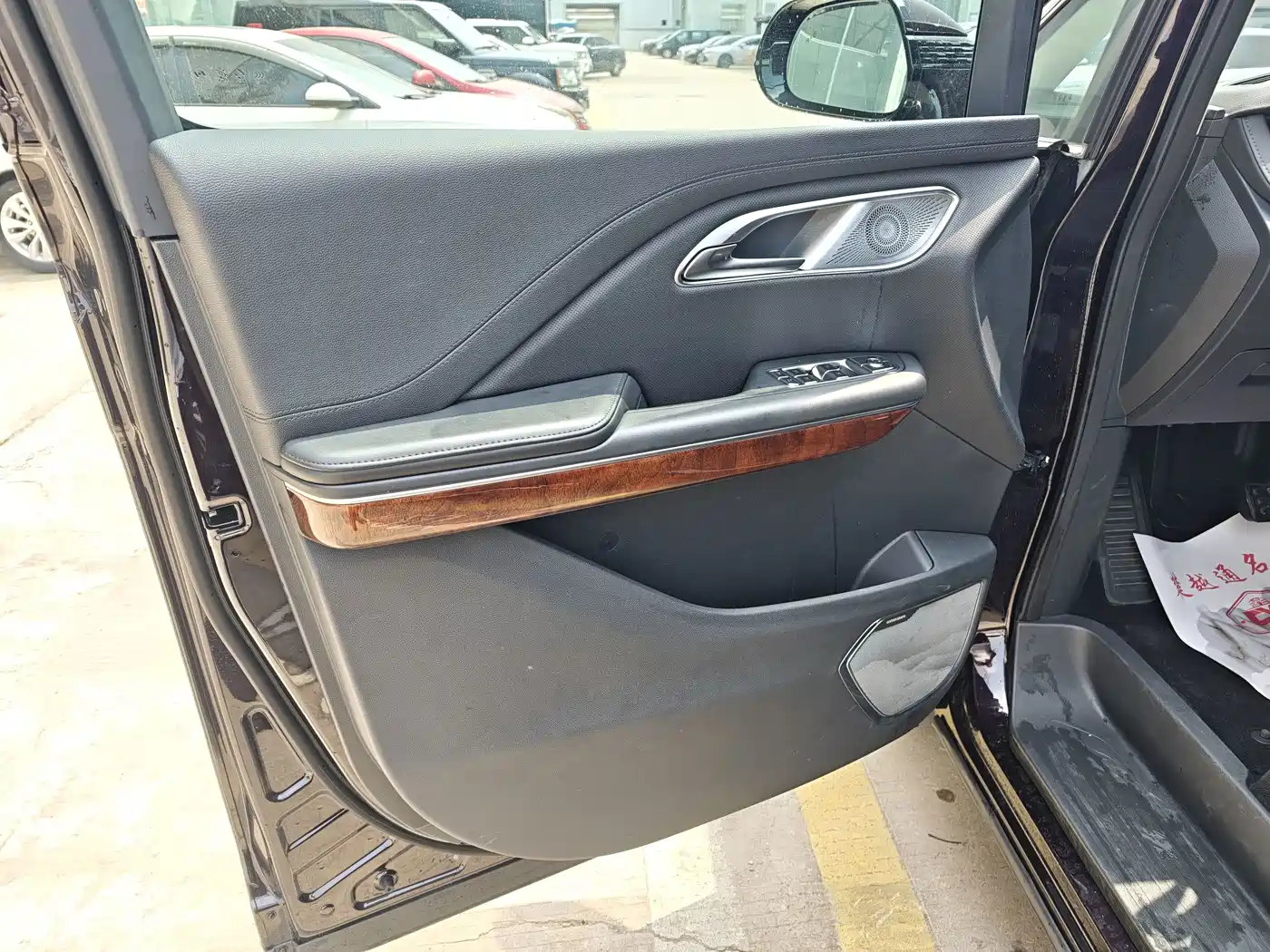 Hongqi HQ9 PHEV 2024 2024 Model 2.0T AWD Luxury Edition