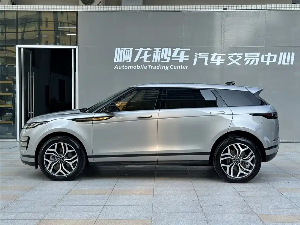 Land Rover Range Rover Evoque 2024 Range Rover Evoque L 249PS Light Master Edition фото 22