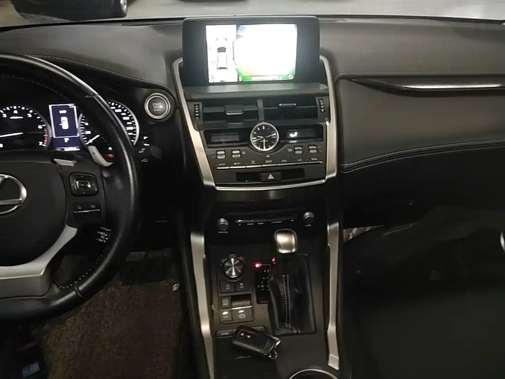 Lexus NX 2017 200 FWD Sharp Edition фото 13