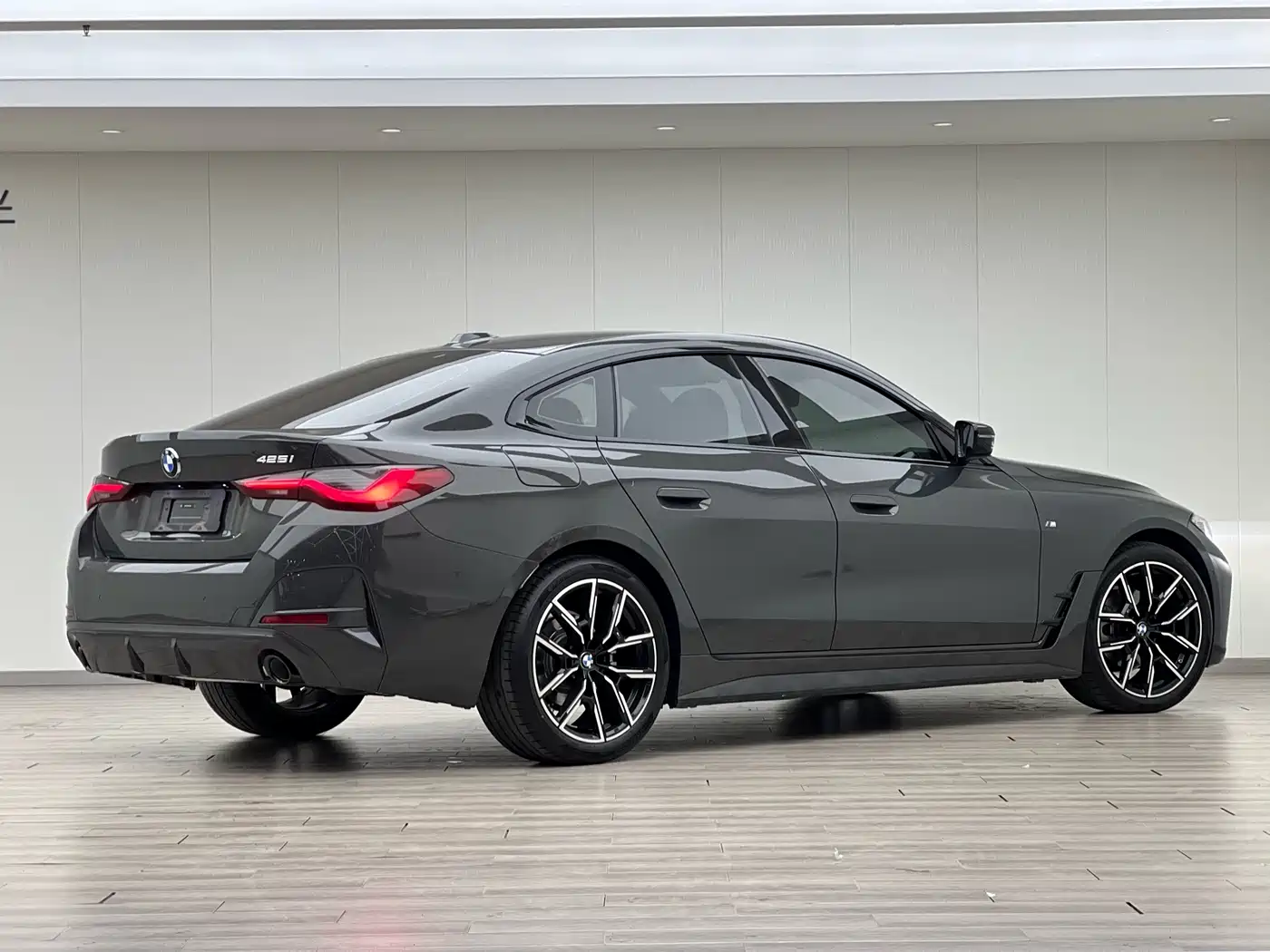 BMW 4 Series 2023 425i Gran Coupe M Sport Shadowline Package фото 17