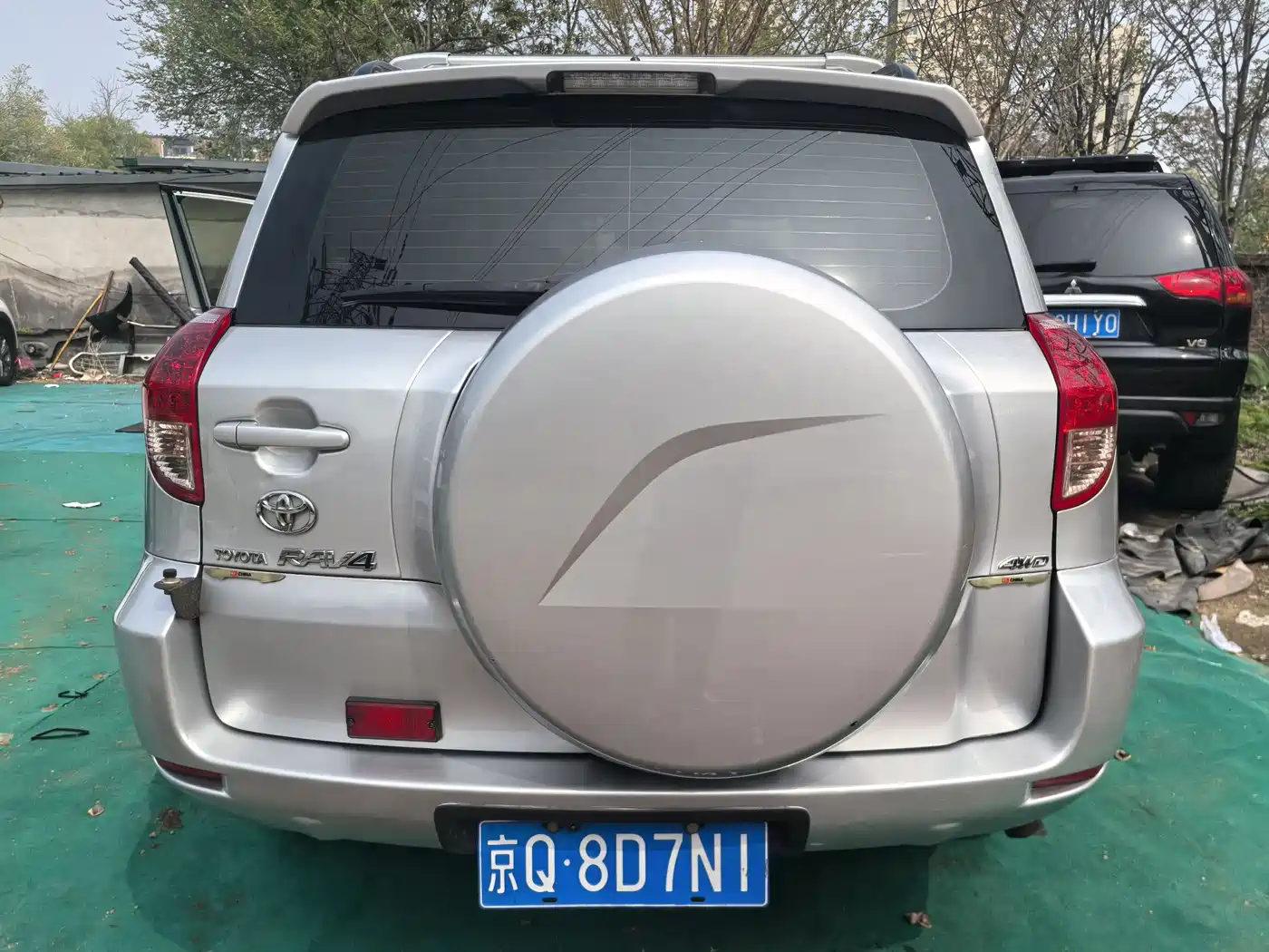 Toyota RAV4 (Import) 2006 2.4 Luxury фото 12