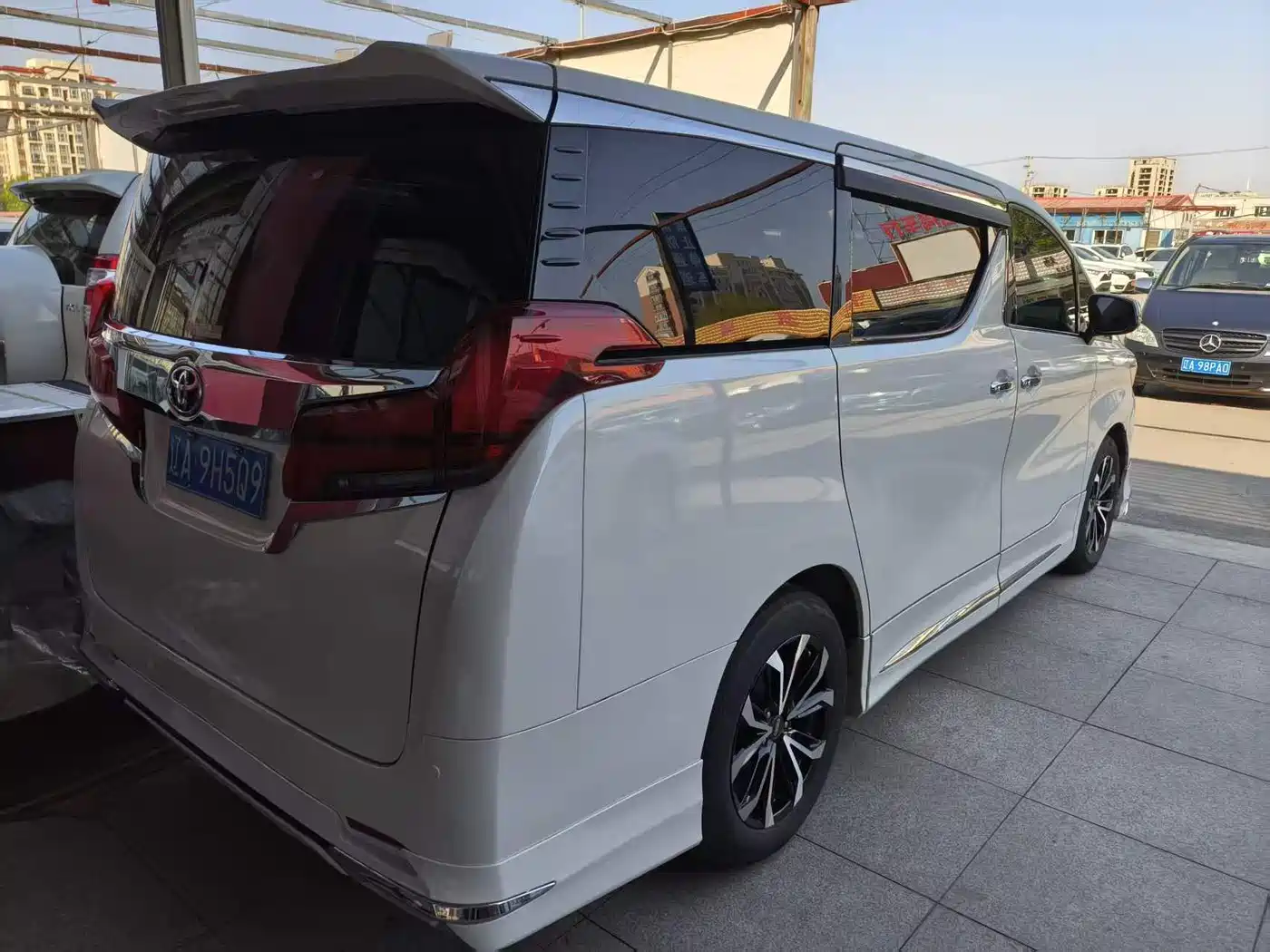 Toyota Alphard 2015 3.5L Luxury Edition фото 13