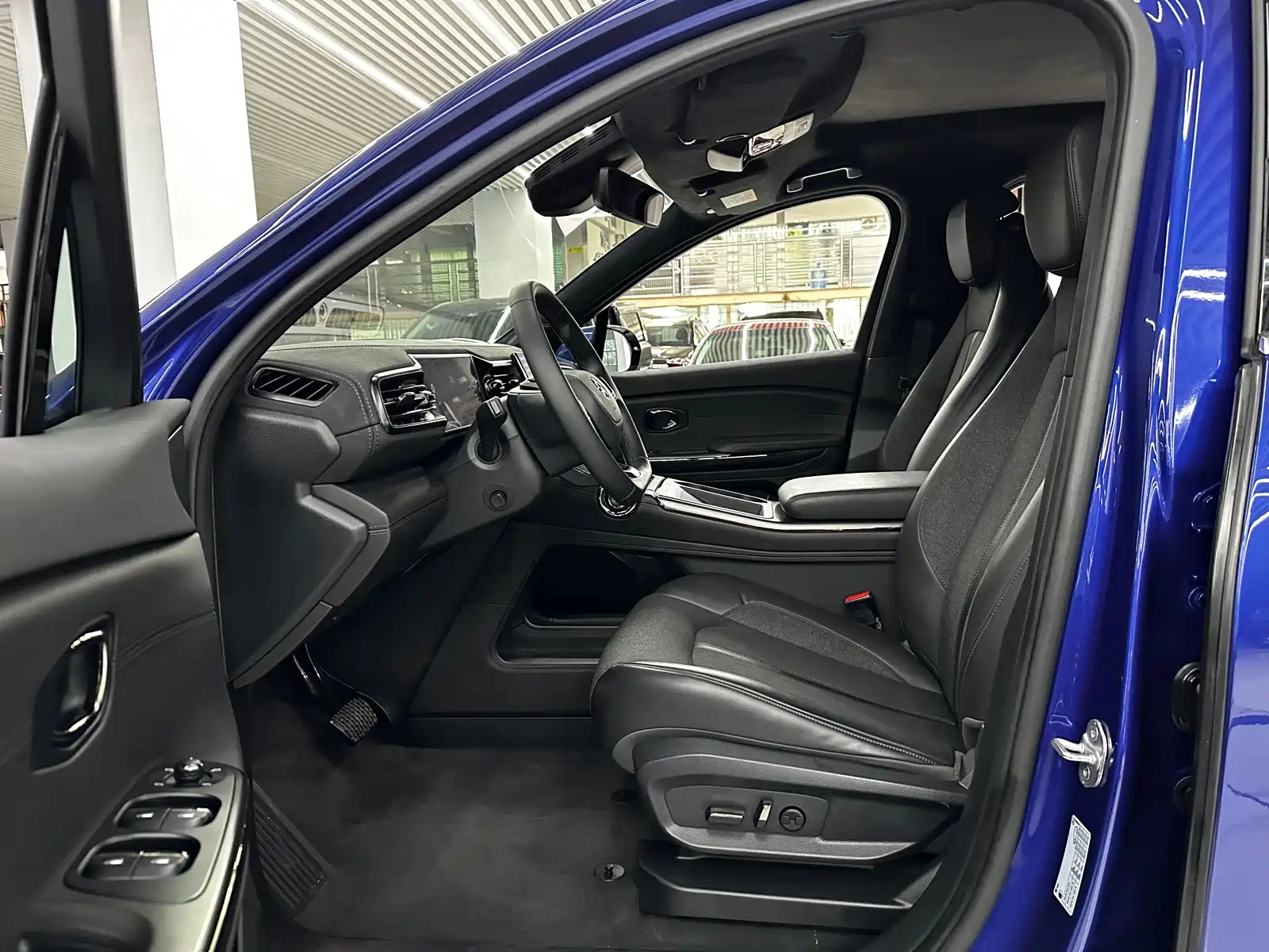 Фото 7 - NIO EC6