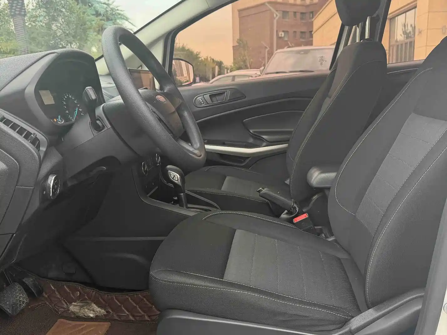 Photo 4 - Ford EcoSport