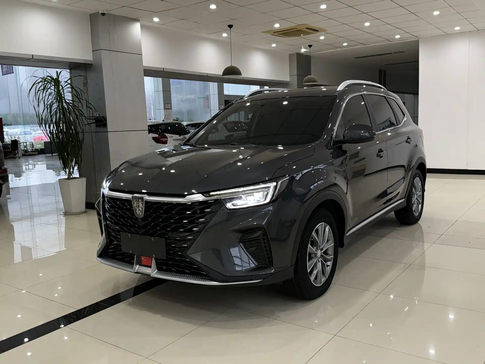 Photo 1 - Roewe RX5