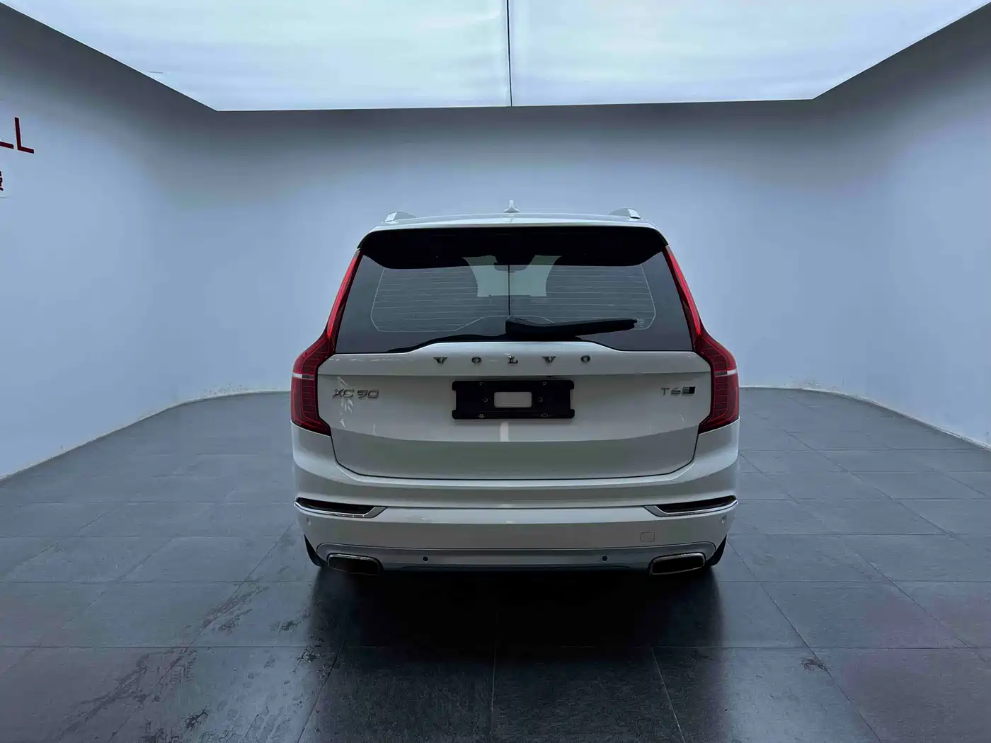 Фото 8 - Volvo XC90