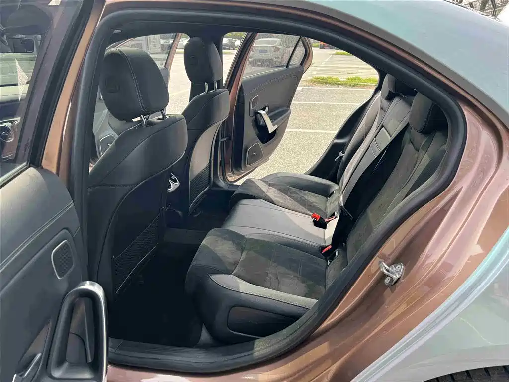 Mercedes-Benz A-Class 2019 A 200 L Sport Sedane Pioneer Special Edition фото 14
