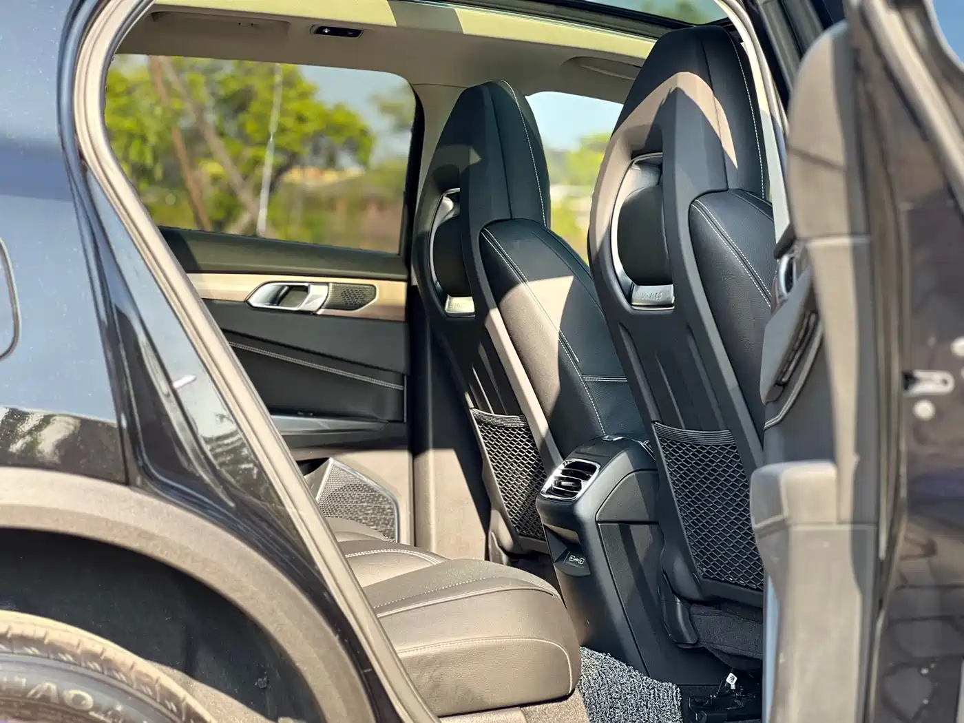 Lynk & Co 01 2019 2.0T 2WD Type Pro Version China V фото 18