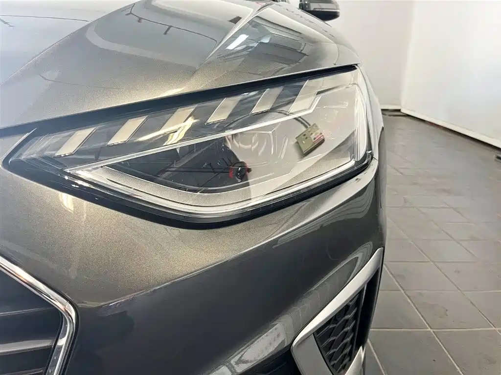 Audi A4L 2020 40 TFSI Fashion Dynamic Edition фото 6