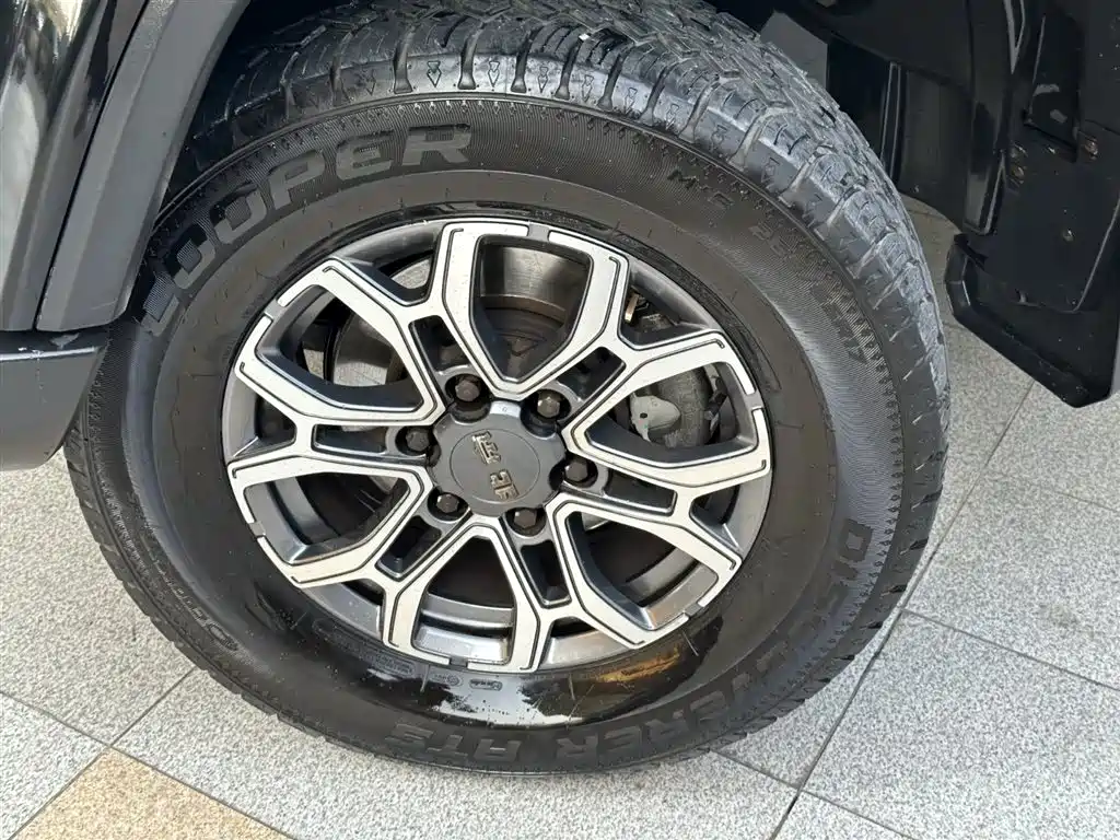 BAIC ORV Beijing Offroad BJ40 2023 2.0T Auto 4WD Urban Hunter Knight Edition фото 18