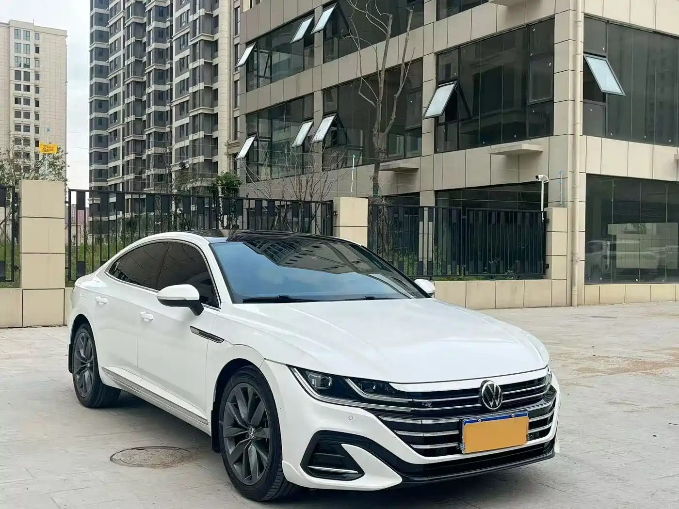 Volkswagen FAW-Volkswagen CC 2019 330TSI Charm Edition China VI фото 3