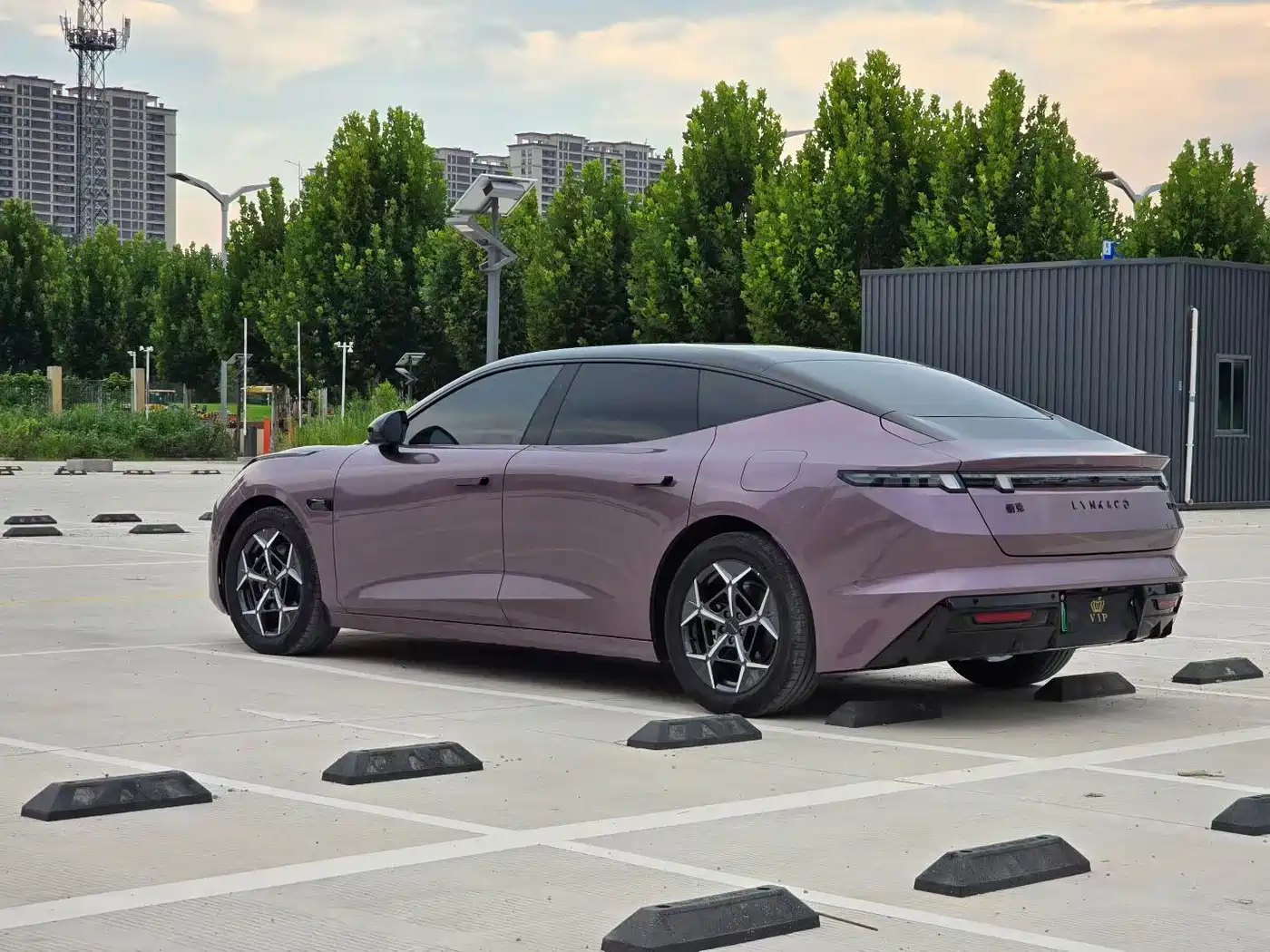 Lynk & Co 10 EM-P 2026 2025 Model 120km Base Version