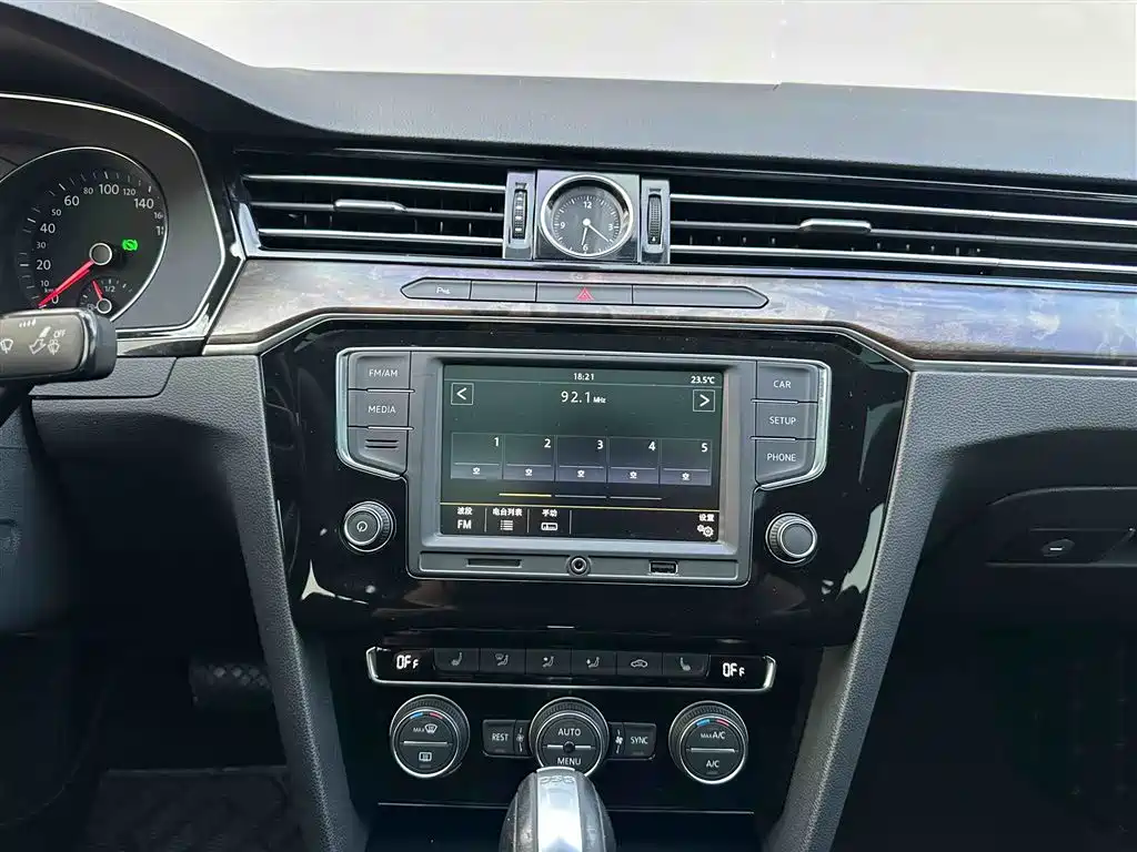 Volkswagen Magotan 2017 380TSI DSG Luxury фото 6