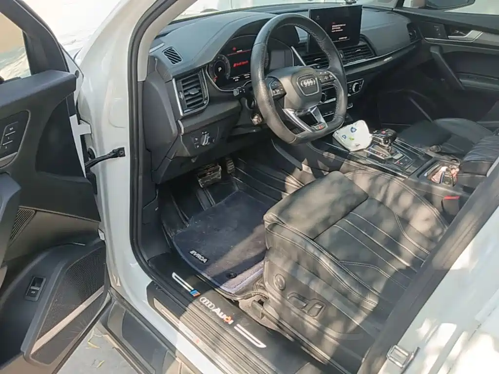 Фото 16 - Audi Q5L
